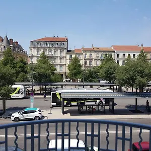 Grand Sur Les Bvd à 2 Pas De La Gare Valence (Drome)